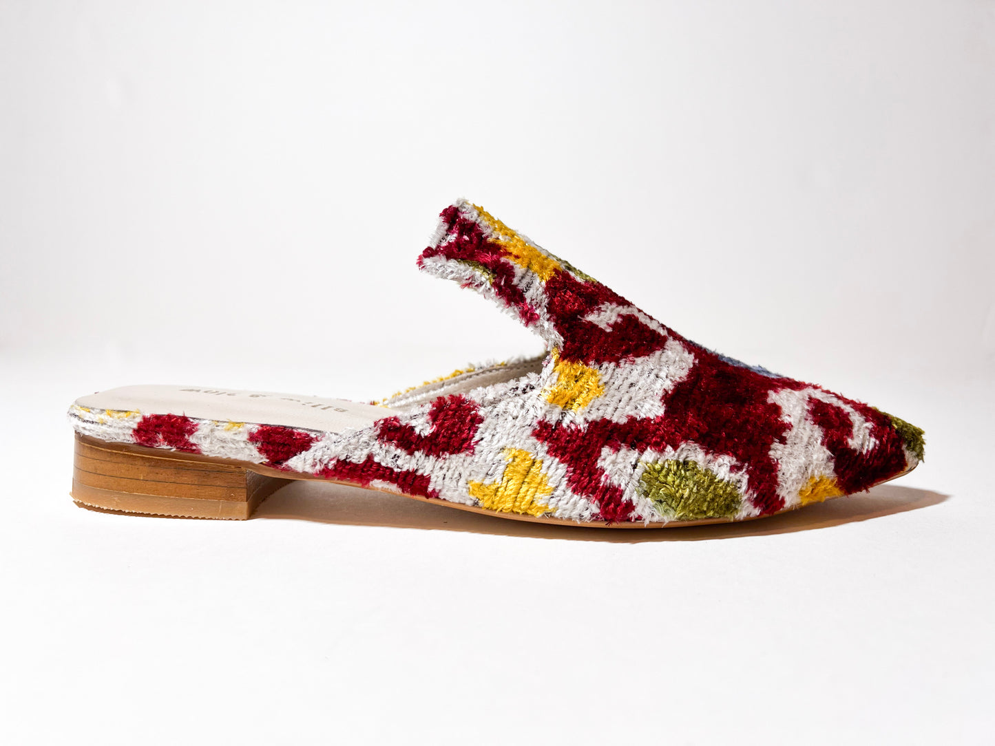 Pointed Mule Shapes and Colors